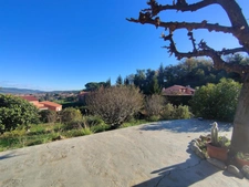 Villa plain pied en pierres avec piscine