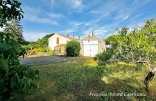  Virson cette maison sur 1600 m² de terrain n’attend que votre vision pour révéler tout son potentiel.