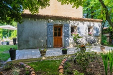 Propriété de caractère dans un écrin de verdure, proche de La Rochelle
