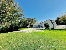 Proche Aigrefeuille d'Aunis, maison familiale avec grand jardin.