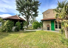 Une maison aux volumes rares avec sous-sol total, garage XXL et fort potentiel d’aménagement !