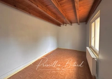 Maison à rénover avec grandes dépendances. Fort potentiel