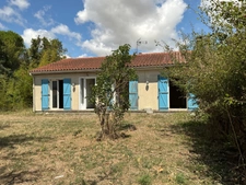 Belle opportunité ! Le Thou, maison de plain-pied à rénover de 93 m² habitables