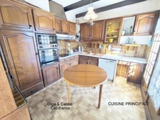 House for sale 6 ROOMS of approximately 153 m² with garden, double garage