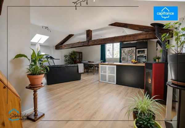 Appartement F3, 95m2, 2 places de parking , terrain 100m2