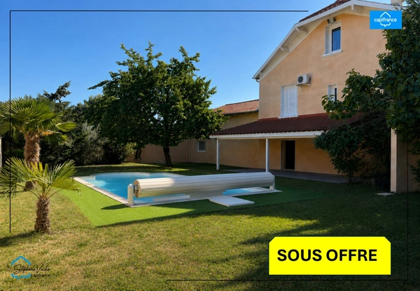 Maison de caractere 140m2, piscine , dependance attenante de 65 m², terrain 1000m2