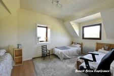  Authentique longère en pierre de 153 m² avec 4 chambres sur un terrain de 4 591 m² à Saint-Charles-de-Percy (14)
