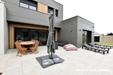  Maison contemporaine de 200 m² avec piscine, sur un terrain de 1300 m²