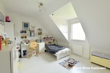 Renovated family home – 135 m² – 6 bedrooms – full basement – 740 m² plot