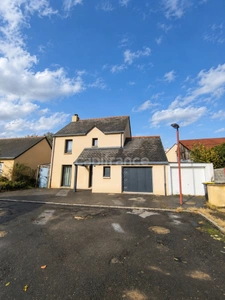 PARIGNÉ (35133) – UNE MAISON RÉNOVÉE AVEC SOIN, LUMINEUSE ET SANS VIS-À-VIS !