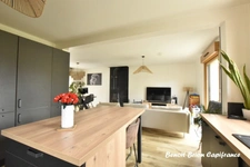 PARIGNÉ (35133) – UNE MAISON RÉNOVÉE AVEC SOIN, LUMINEUSE ET SANS VIS-À-VIS !