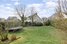 Renovated family home – 135 m² – 6 bedrooms – full basement – 740 m² plot