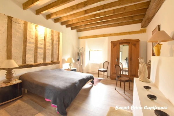 À vendre – Demeure historique en pierre d'environ 260 m² sur 2 hectares – Lapenty (50), à proximité de Saint-Hilaire-du-Harcouët