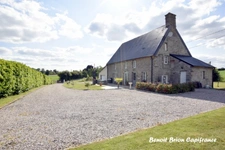 À vendre – Maison en pierre avec étang, grand terrain de 4 980 m² et nombreuses prestations à Monchamp, près de Vire (Calvados - 14)