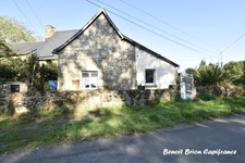 Maison en pierre de 55 m² avec jardin et terrasse- le Tiercent