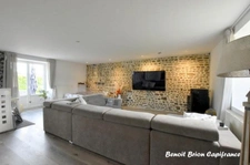 À vendre – Maison en pierre avec étang, grand terrain de 4 980 m² et nombreuses prestations à Monchamp, près de Vire (Calvados - 14)
