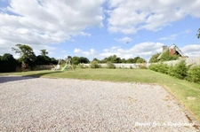 À vendre – Maison en pierre avec étang, grand terrain de 4 980 m² et nombreuses prestations à Monchamp, près de Vire (Calvados - 14)