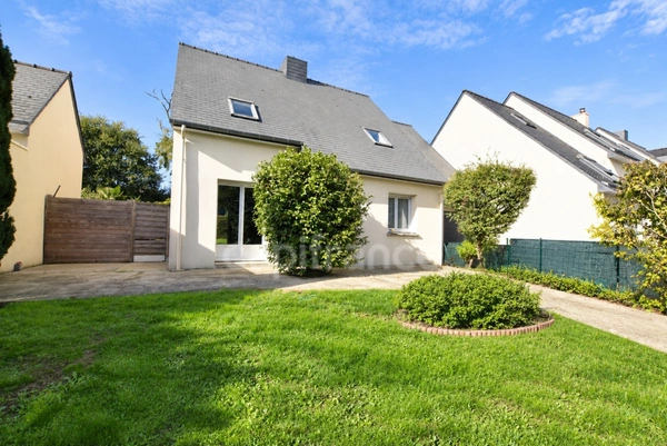 Vie de plain-pied 6 chambres sur parcelle de 495 M²