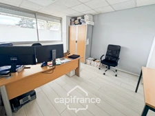 LOCAUX COMMERCIAUX / BUREAUX 250m²