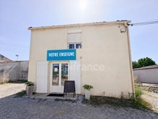 Dpt Gironde (33), à vendre LE HAILLAN Local commercial 
