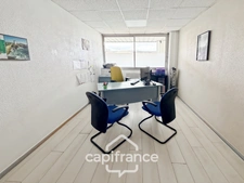 LOCAUX COMMERCIAUX / BUREAUX 250m²