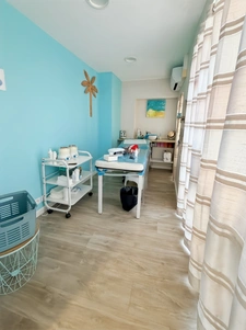 Dpt Gironde (33), à vendre LE HAILLAN Local commercial 