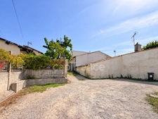 Dpt Gironde (33), à vendre LE HAILLAN Local commercial 