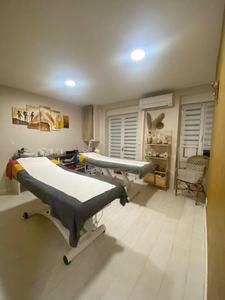 Dpt Gironde (33), à vendre LE HAILLAN Local commercial 