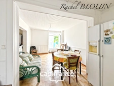DOL-DE-BRETAGNE (35) Stone house with 3 rooms, 75 m2 with garage on a plot of 663 m2