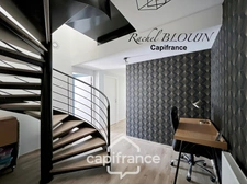 RENNES (35200), Appartement Duplex 8 pièces de 150 m2 en attique 