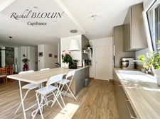 RENNES (35200), Appartement Duplex 8 pièces de 150 m2 en attique 