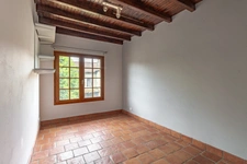 Propriété avec maison, piscine et ancien restaurant