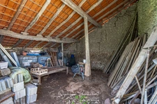 Grange en pierre de 210 m² avec grand terrain de 5870 m²
