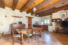 Stone house of 157m² with 6.3 hectares of woods and meadows