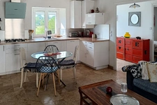 Propriété de trois maisons au calme