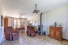 House of 90 m² with a garden with trees