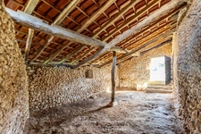 Grange en pierre de 210 m² avec grand terrain de 5870 m²