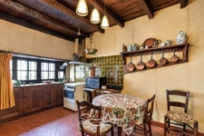Au coeur de Paussac-et-Saint-Vivien, maison de caractère avec piscine