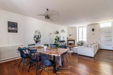 Maison de 147 m² avec piscine et jardin