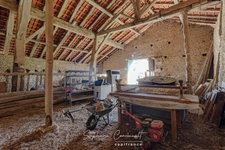 Grange en pierre de 210 m² avec grand terrain de 5870 m²
