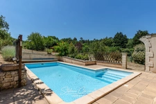 Maison en pierre de 130 m² avec piscine
