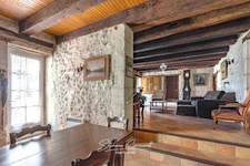 Stone house of 157m² with 6.3 hectares of woods and meadows