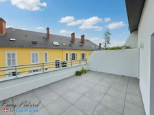 A deux pas de l'Hypercentre : Appartement T2 rénové, traversant avec Balcon, Cave et DPE C ! 
