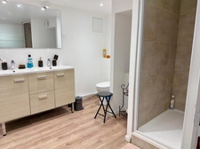 Maison à vendre à VILLERS ALLERAND (51), une maison principale sur deux niveaux, un logement indépendant, une piscine extérieure  ;
