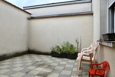 A vendre maison louée de plain pied+parking+garage : Clairmarais, 2 chambres, 2 cours   REIMS (51)
