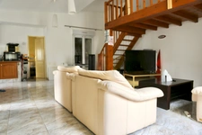 A vendre maison louée de plain pied+parking+garage : Clairmarais, 2 chambres, 2 cours   REIMS (51)