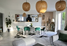 A vendre à Villers-Allerand une maison 160m2 : 5 chambres ; deux studios indepandants 35m2 et 55m2 ;