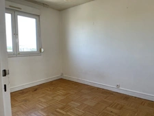 Dpt Marne (51), à vendre REIMS un appartement au quatrième et dernier étage, un balcon, une cave, 