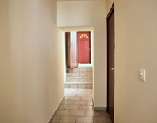 Appartement au premier étage à vendre 2 pièces REIMS (51), libre de toutes occupations ;