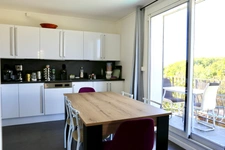 Maison à vendre à VILLERS ALLERAND (51), une maison principale sur deux niveaux, un logement indépendant, une piscine extérieure  ;
